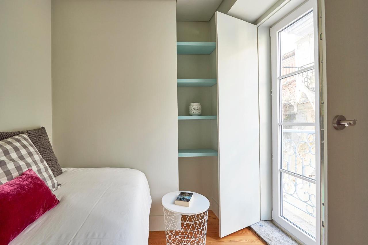 Modern Apartment Bica Dos Olhos Лиссабон Номер фото